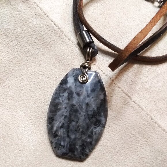 Minimalist Larvikite Pendant on Rawhide Leather Cord - Unisex - Black & Grey - Picture 2 of 11